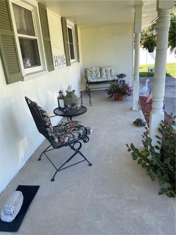 1000 N Koester Dr, Effingham, IL 62401 - photo 3