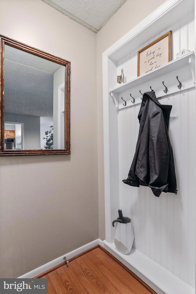 1745 Edgewood Hill Cir, Hagerstown, MD 21740 - photo 3