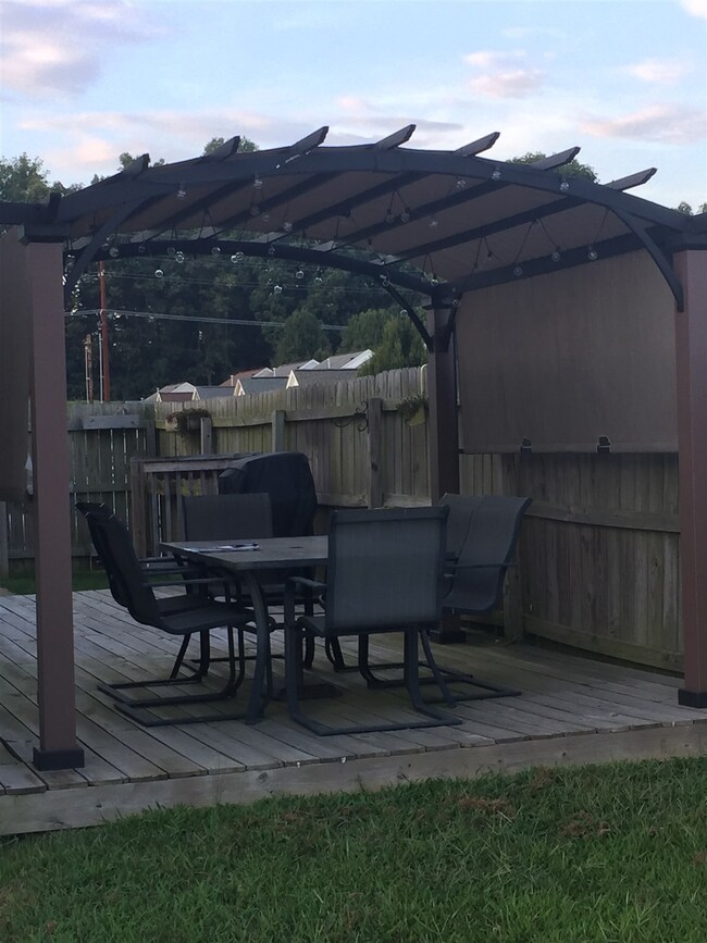 9883 Cove Point Ct, Newburgh, IN 47630 - photo 6