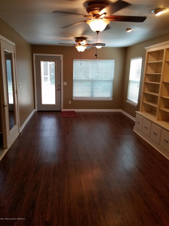 69 hwy s house 014