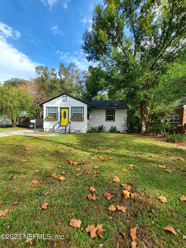 1393 Menna St, Jacksonville, FL 32205 - photo 3