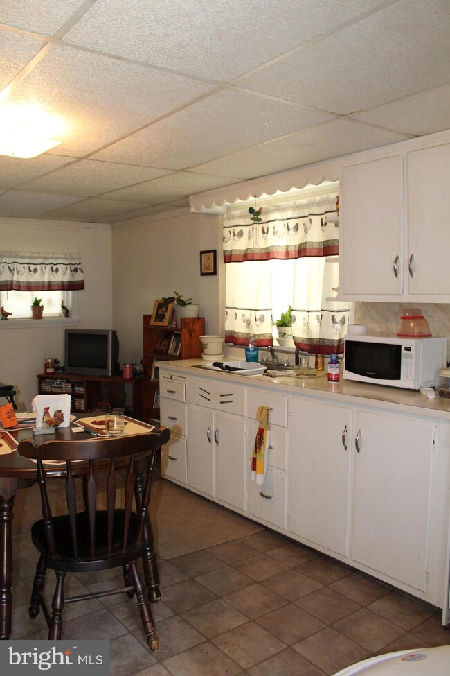 1832 N Main St, Bechtelsville, PA 19505 - photo 5