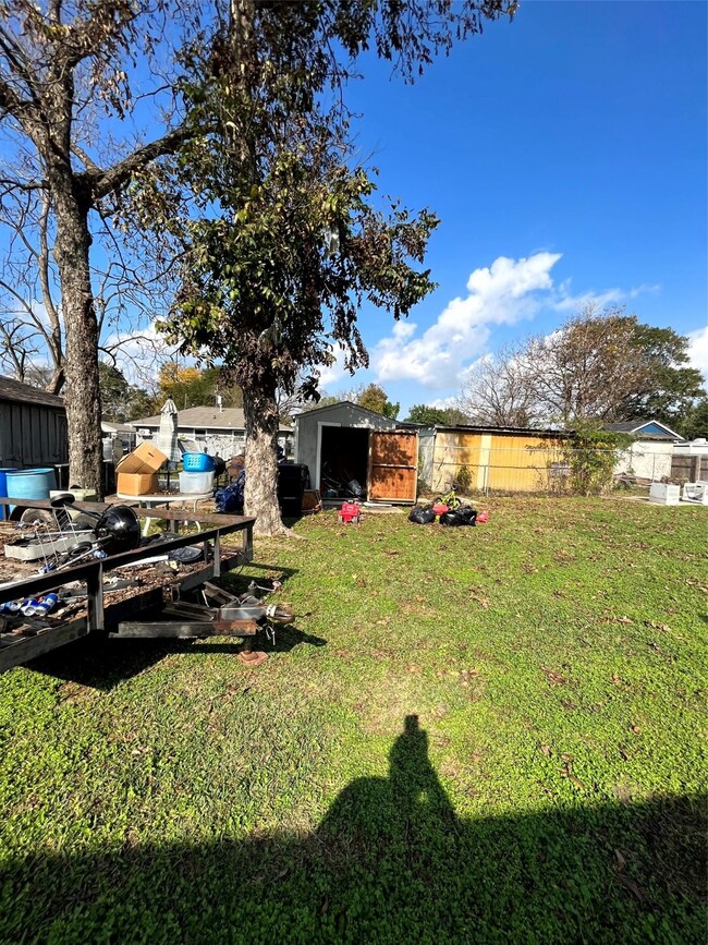 756 Fair St, Houston, TX 77088 - photo 4