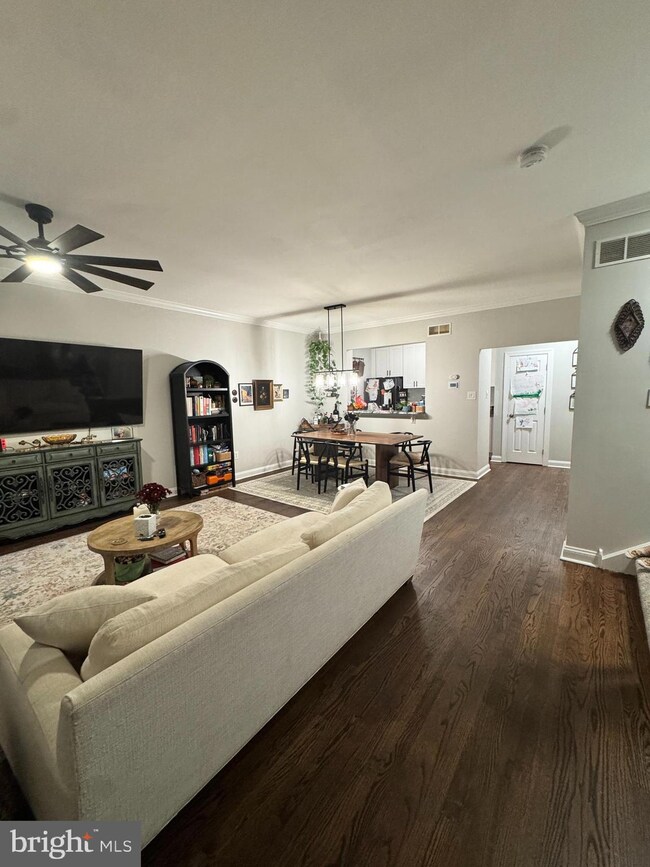 210 Lantern Dr unit 104, Doylestown, PA 18901 - photo 6