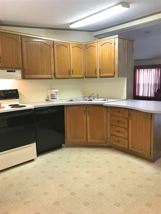 57 Kapper Dr, Winchester, NH 03470 - photo 6