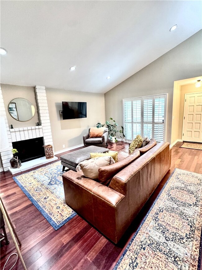 16255 Devonshire St unit 7, Granada Hills, CA 91344 - photo 3