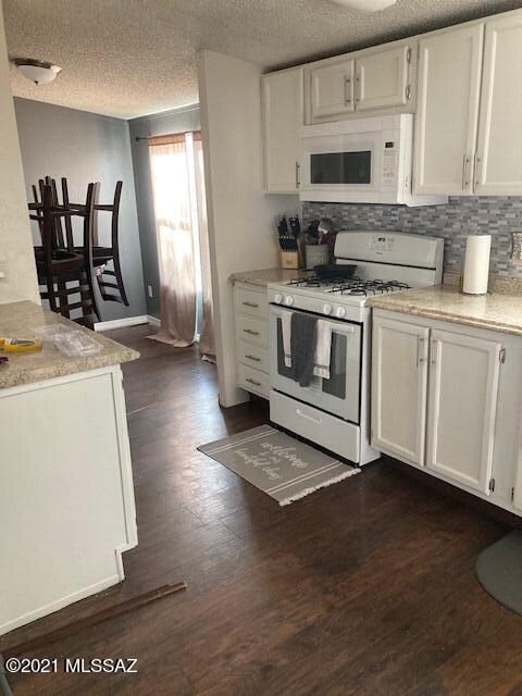 fillmore mircowave kitchen