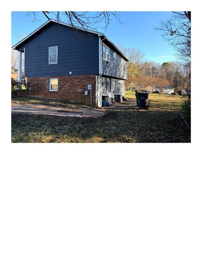 5601 Beaconsfield Rd unit 30, Charlotte, NC 28214 - photo 4