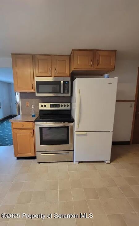 67 E Columbus Ave, Pittston, PA 18640 - photo 2