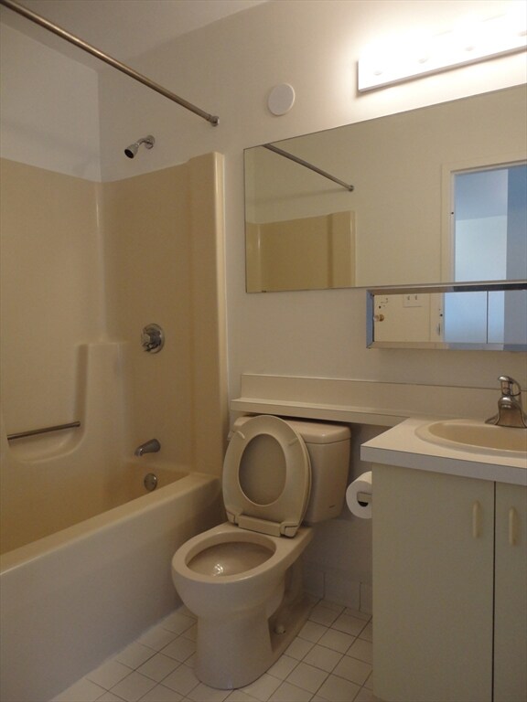 The Montclair Condominiums unit 407, Quincy, MA 02171 - photo 6