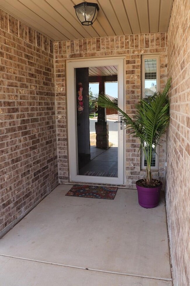 9405 Caprock Ct, Odessa, TX 79765 - photo 4