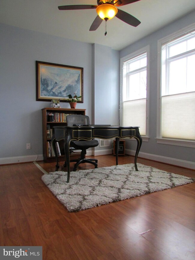 3069 Waterloo Ln, Fairfax, VA 22031 - photo 3