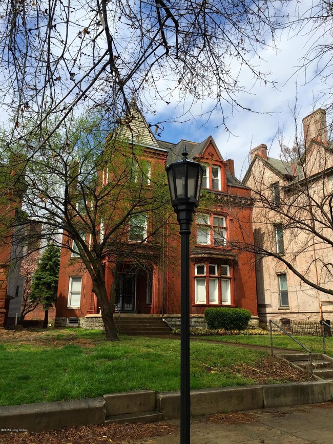 1110 S 3rd Street 40203