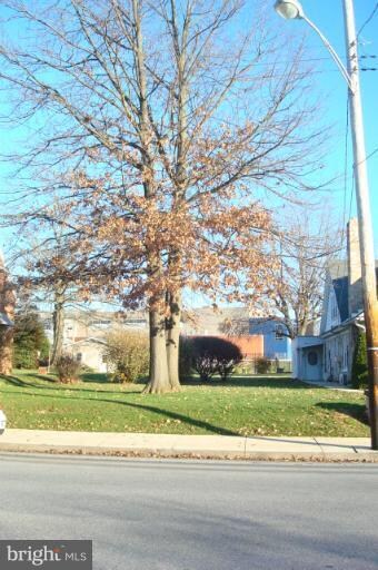 554 S 4th St, Chambersburg, PA 17201 - photo 6