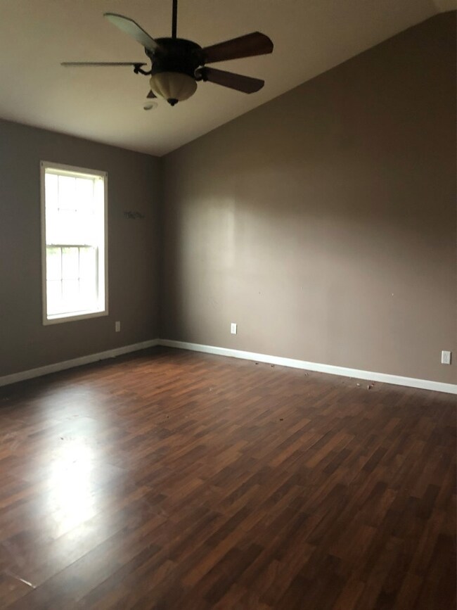 114 Underwood Dr unit 1, Uvalda, GA 30473 - photo 6