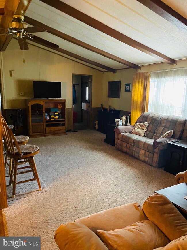 2 Birch Dr, Spring City, PA 19475 - photo 4