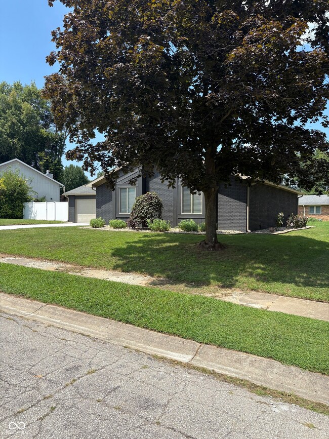 4520 Posthorn Ct, Columbus, IN 47203 - photo 3