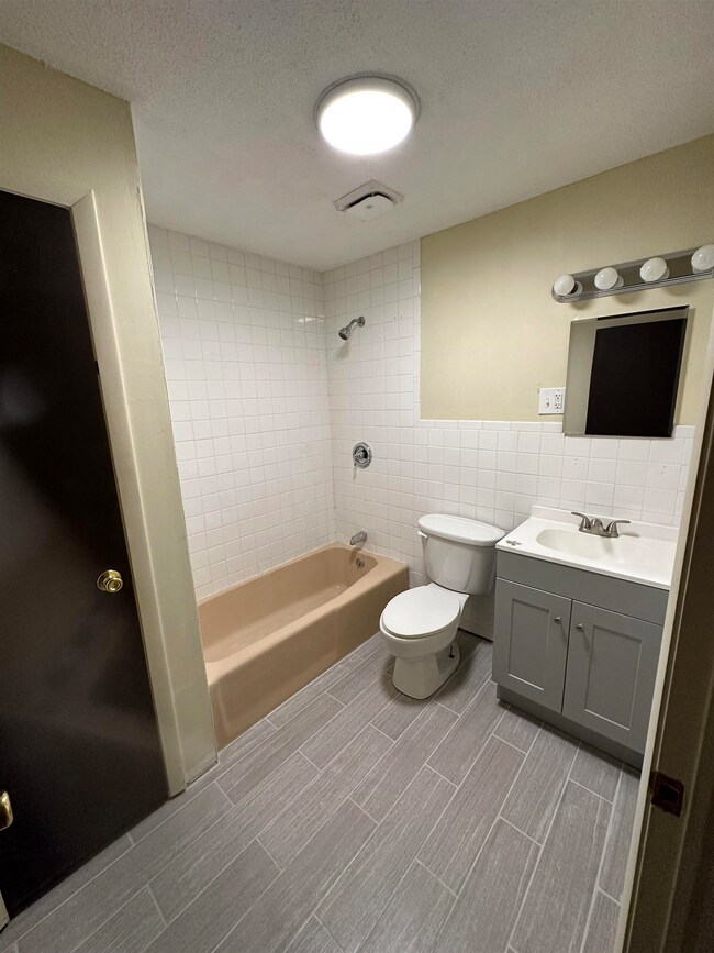 81 Fisherville Rd unit 27, Concord, NH 03303 - photo 3