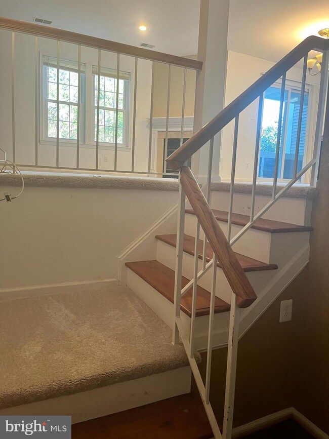 12920B Grays Pointe Rd unit 12920B, Fairfax, VA 22033 - photo 3