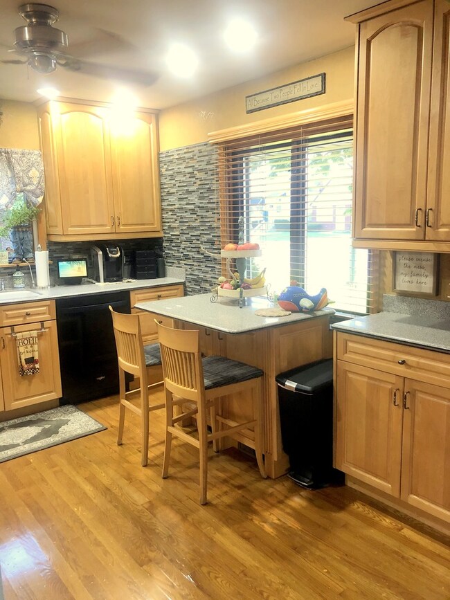 6015 S Nagle Ave, Chicago, IL 60638 - photo 7