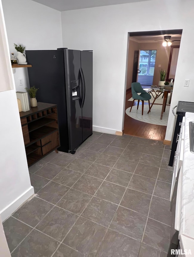 2112 W Ayres Ave, West Peoria, IL 61604 - photo 5