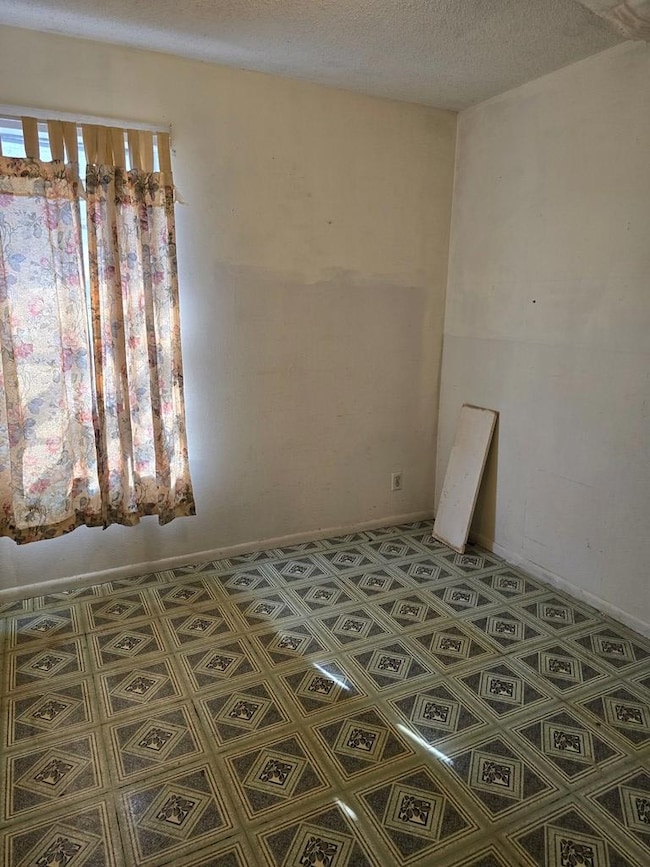 325 N Houston St, Aransas Pass, TX 78336 - photo 7