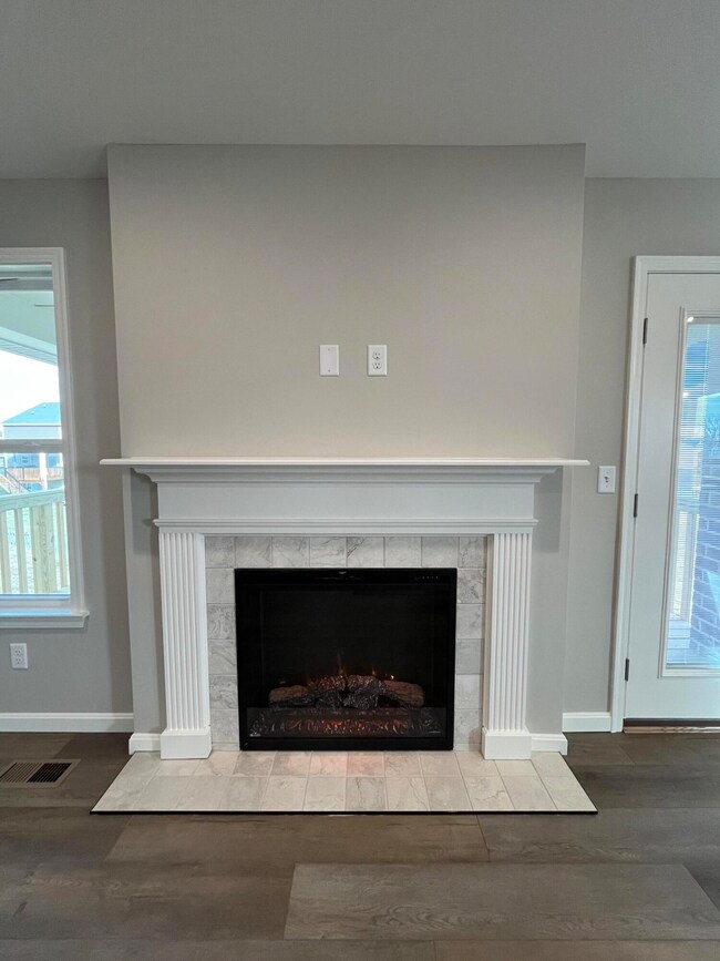 Electric fireplace
