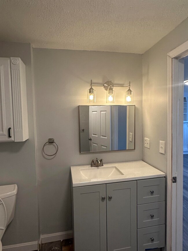 42-48 Broadway unit 3, Pembroke, NH 03275 - photo 4