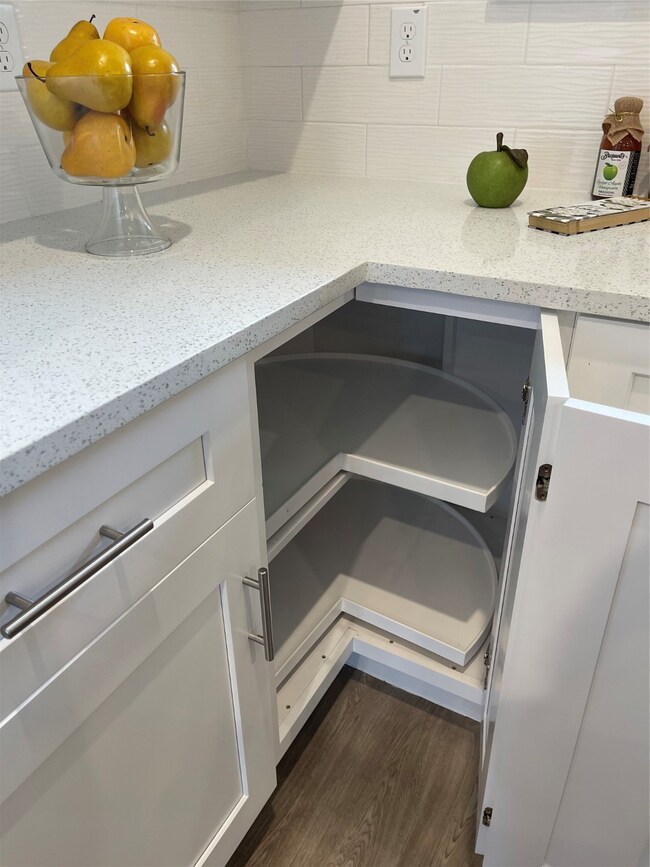 1724 Wellington St, Houston, TX 77093 - photo 7