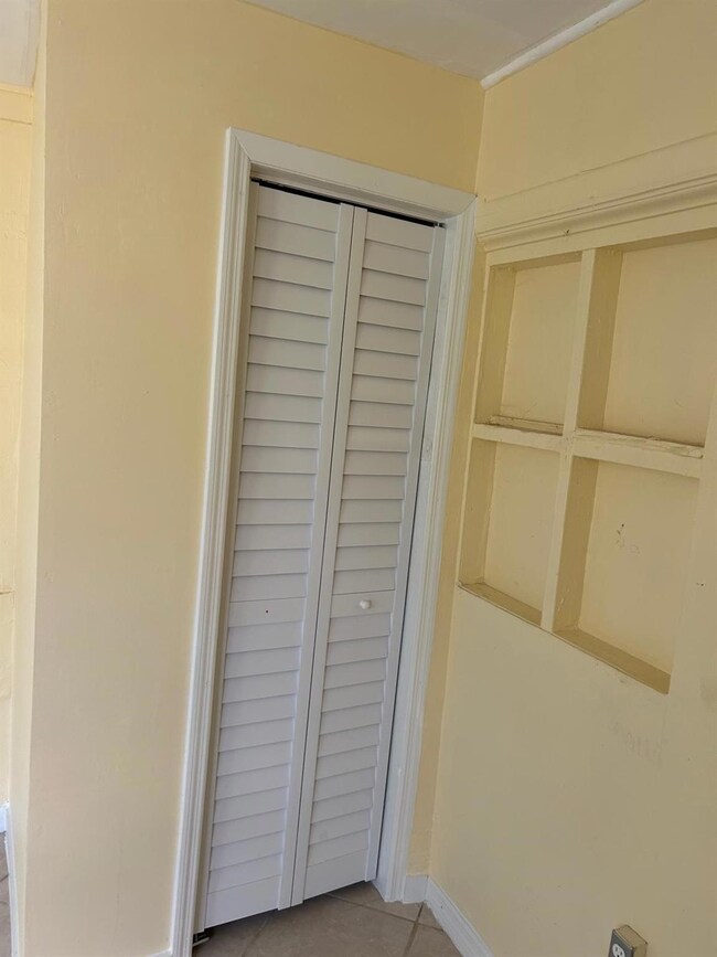 371 Banyan Ave, Pahokee, FL 33476 - photo 7