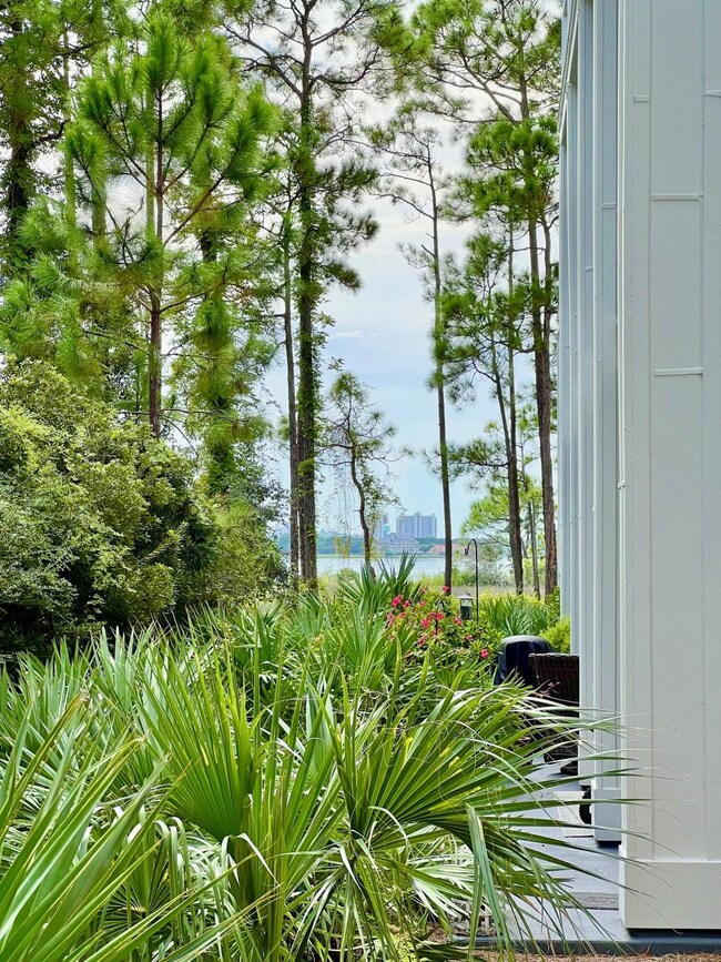 Beautiful Bay Views!