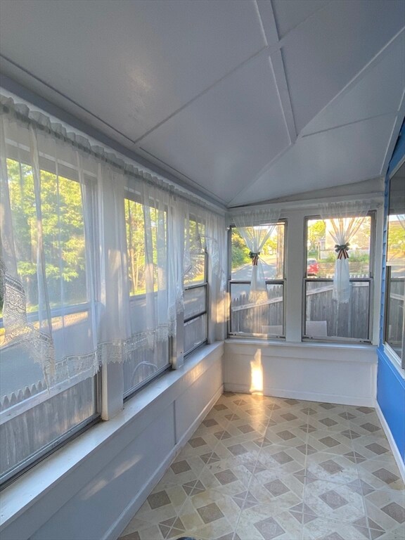 18 10th St, Wareham, MA 02538 - photo 5