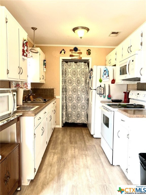 301 W Lincoln Ave, Copperas Cove, TX 76522 - photo 4