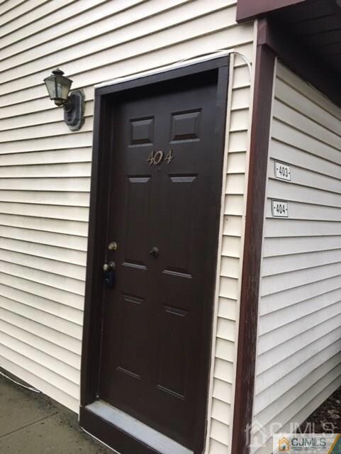 404 Samuel Ct unit 404, Dayton, NJ 08810 - photo 2