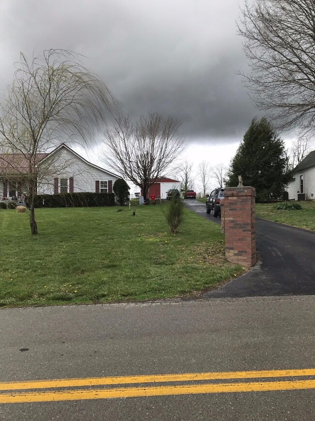 870 Glass Mill Rd, Wilmore, KY 40390 - photo 4