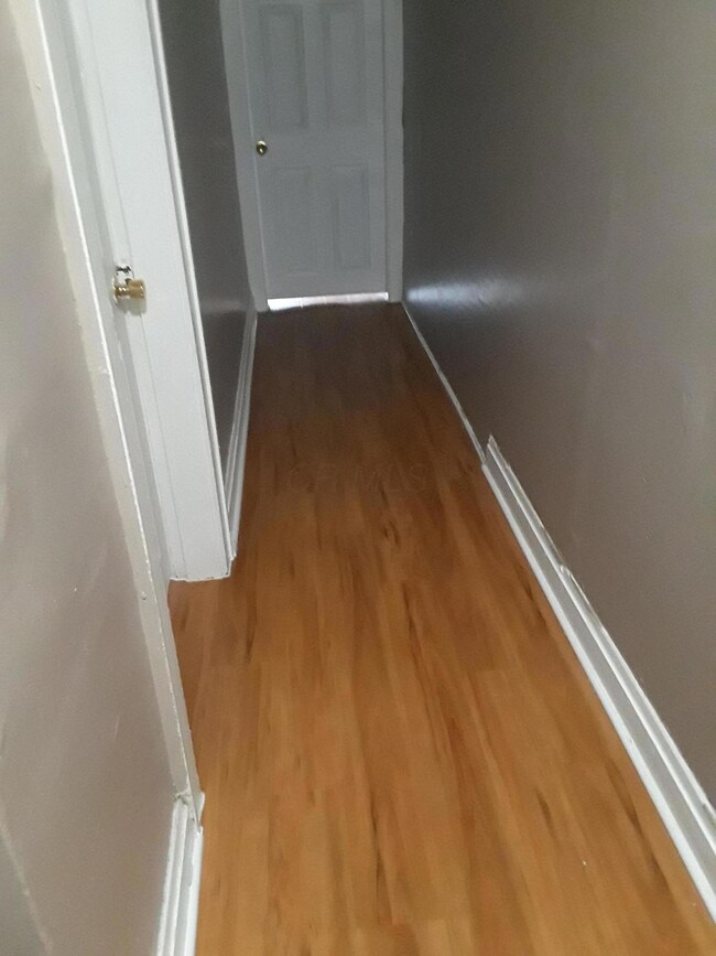 1273 N 6th St, Columbus, OH 43201 - photo 7