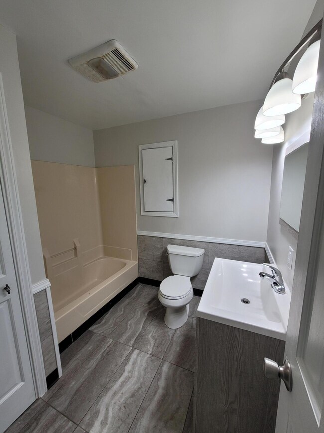 Bathroom downstairs
