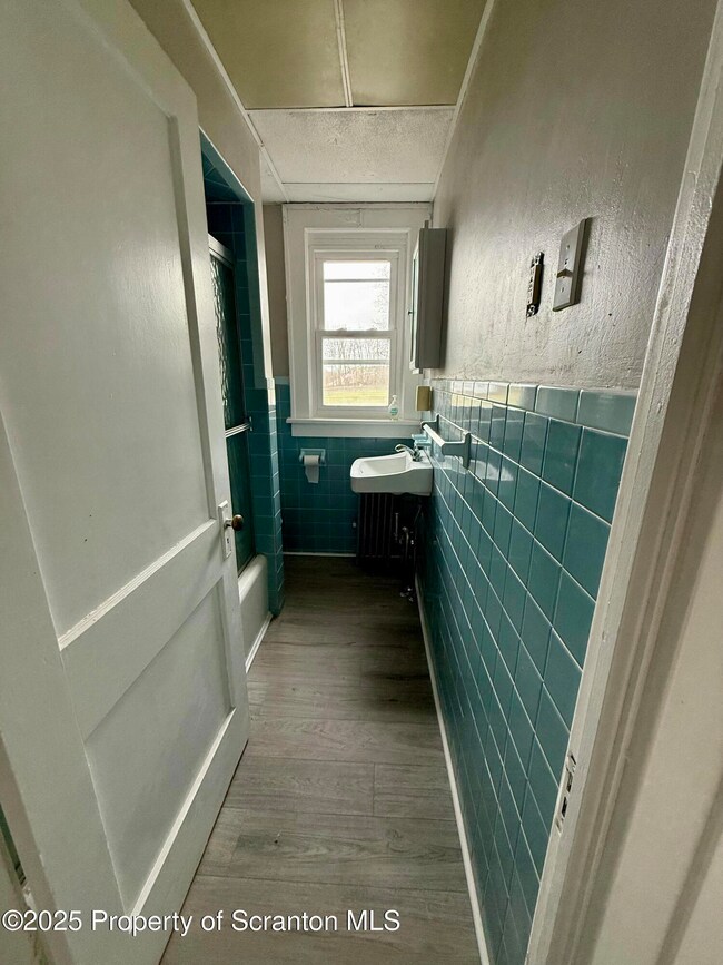 394 Tripp St, West Wyoming, PA 18644 - photo 7