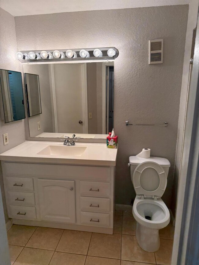 12430 Vista Isles Dr unit 1318, Plantation, FL 33325 - photo 7