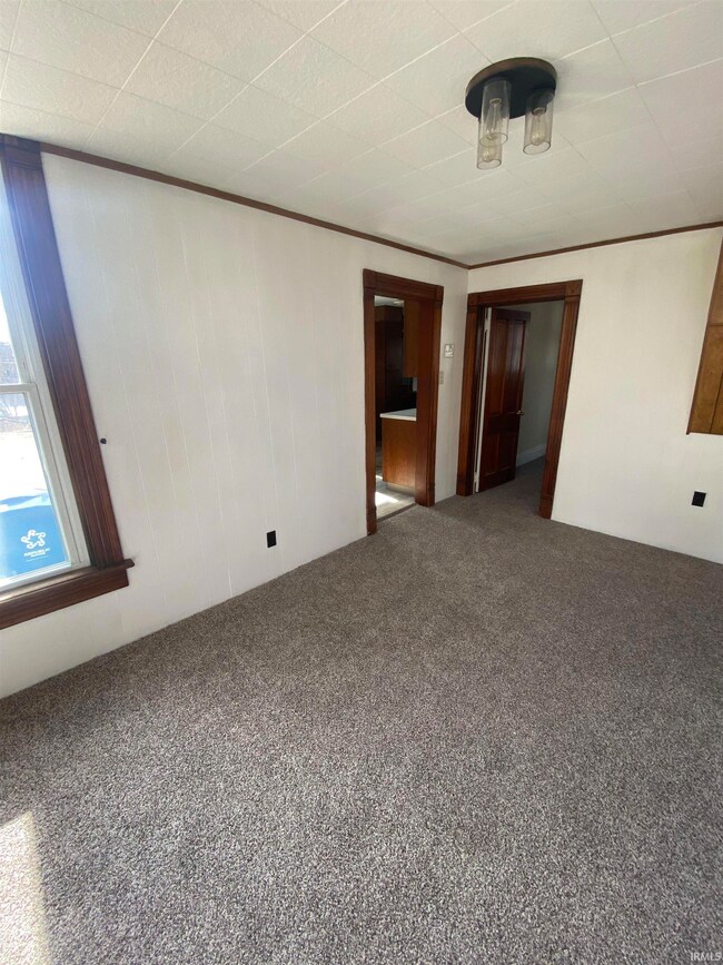 108 E Kendall St, La Fontaine, IN 46940 - photo 5