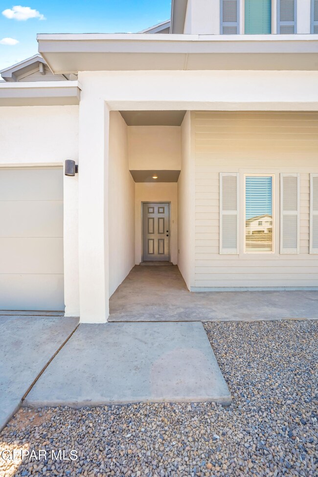 13900 Garforth Ave, Horizon City, TX 79928 - photo 4