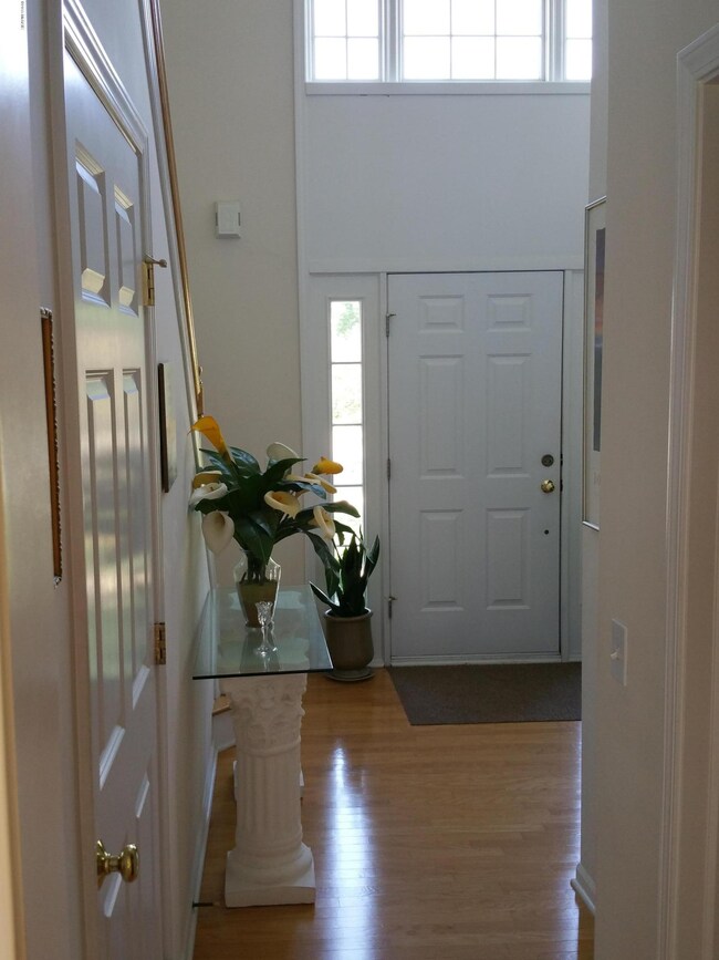 Hall way to Kitchen