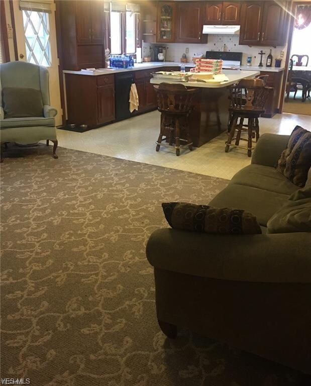 2639 Delaware St, Wickliffe, OH 44092 - photo 3