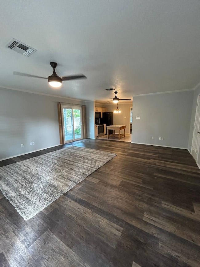 1022 N Allen St, Rockport, TX 78382 - photo 2