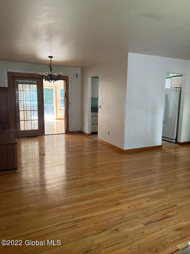 14 Chestnut Ct, Rensselaer, NY 12144 - photo 7