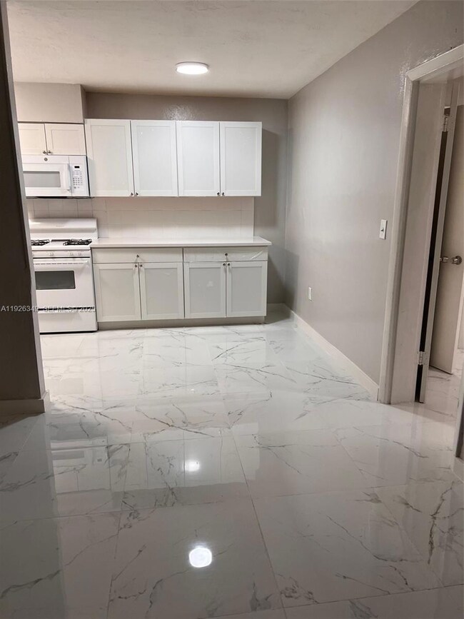 4300 SW 67th Ave unit 21, Miami, FL 33155 - photo 4