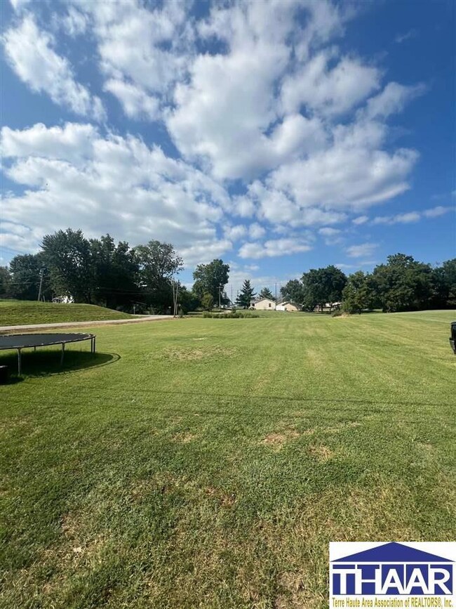 412 E Washington St, Sullivan, IN 47882 - photo 3