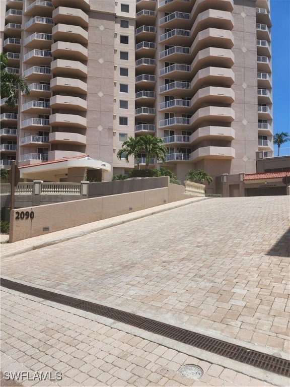 High Point Place unit J410, Fort Myers, FL 33901 - photo 3