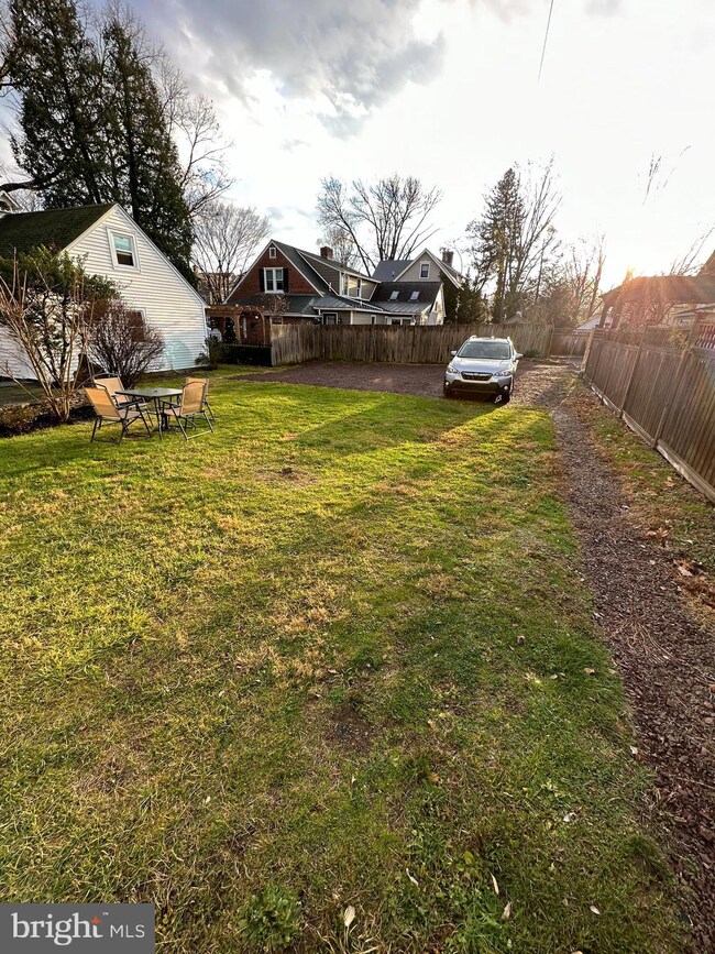 44 S Clinton St unit A, Doylestown, PA 18901 - photo 2