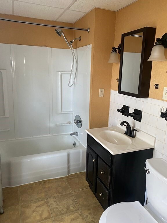 75 Webster St unit 6, Haverhill, MA 01830 - photo 4